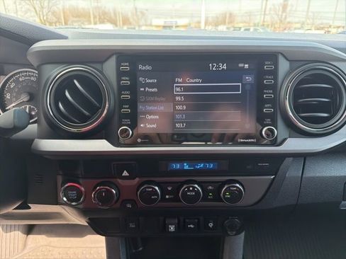 Certified 2022 Toyota Tacoma TRD Sport image 26