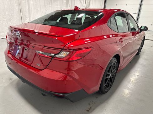 Used 2026 Toyota Camry SE FWD image 7