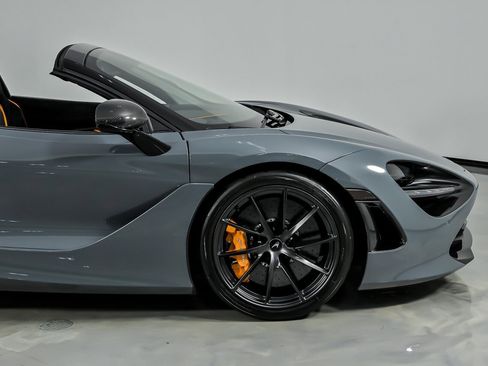 Used 2023 McLaren 720S Spider RWD image 16