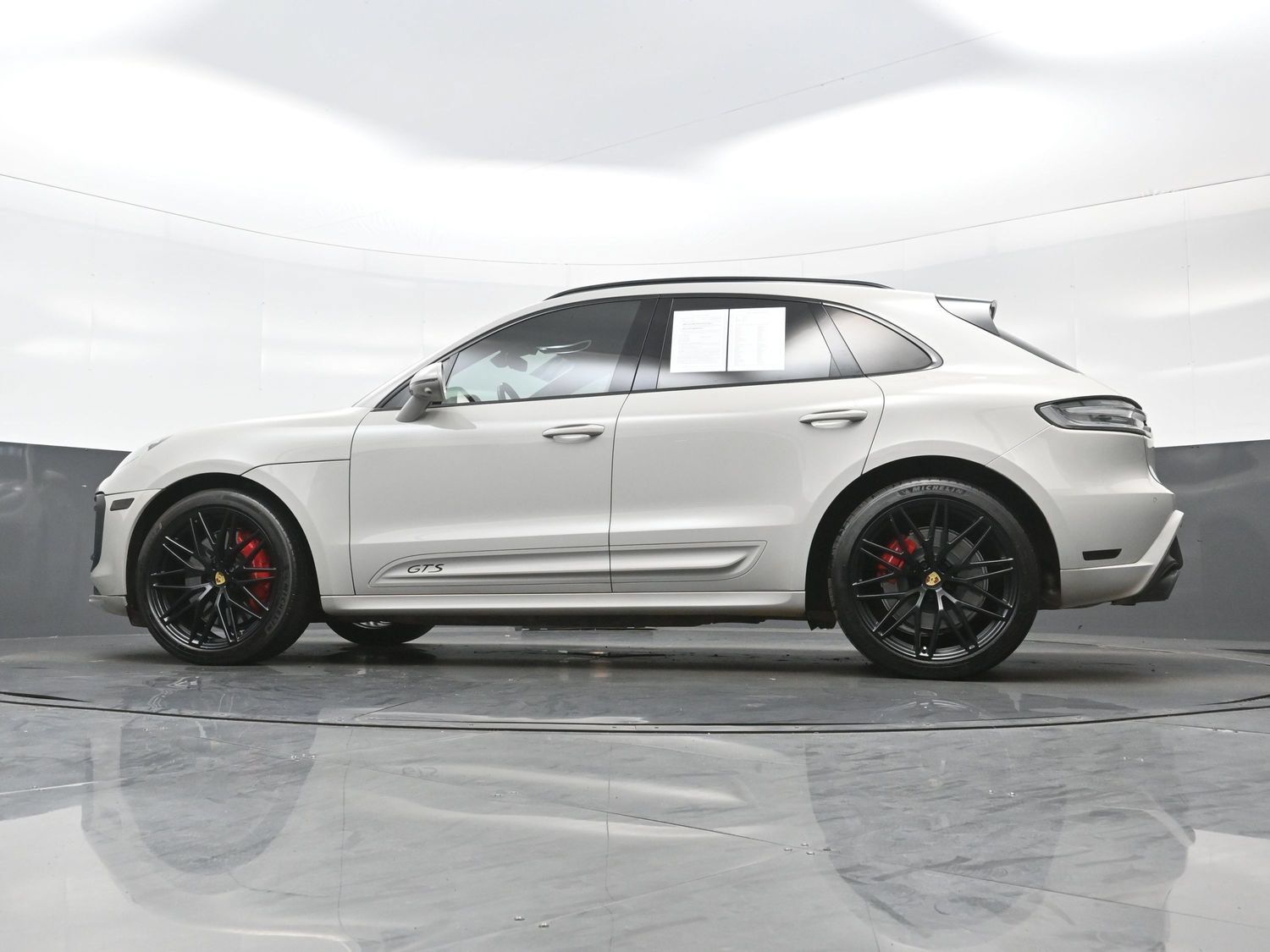 Used 2022 Porsche Macan GTS w/ Premium Package Plus AWD/4WD image 36