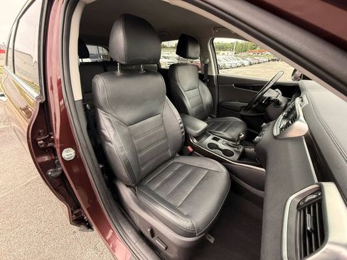 Used 2017 Kia Sorento EX w/ EX Premium Package AWD/4WD image 11