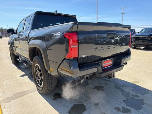 New 2025 Toyota Tacoma TRD Off-Road AWD/4WD image 7