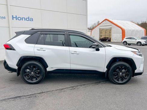 Used 2023 Toyota RAV4 XSE w/ XSE Grade Weather Package AWD/4WD image 16