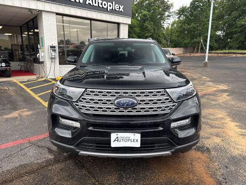 Used 2021 Ford Explorer Limited w/ Equipment Group 301A RWD image 3