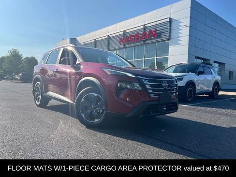 Certified 2025 Nissan Rogue SV w/ SV Premium Package AWD/4WD image 3