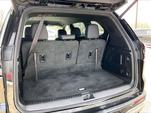 Used 2024 GMC Acadia Elevation image 35