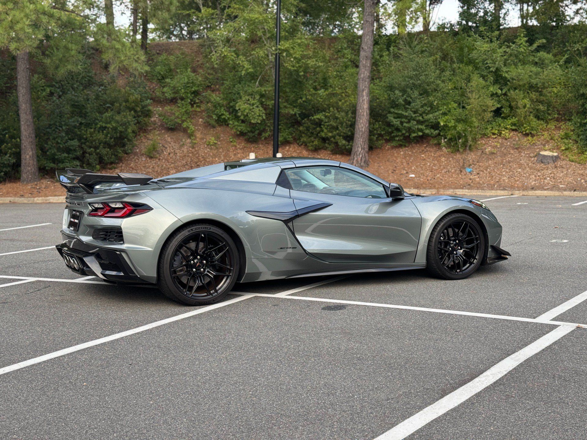 Used 2023 Chevrolet Corvette Z06 RWD image 13