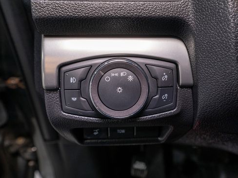 Used 2019 Ford Explorer XLT w/ Equipment Group 202A image 30