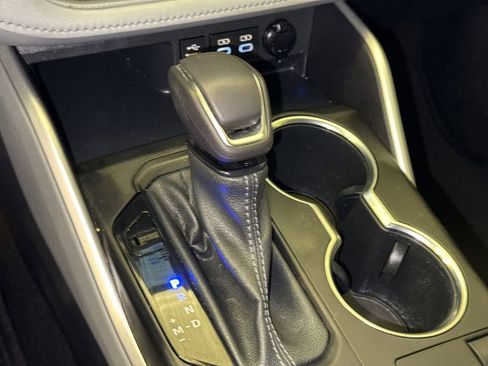 Used 2023 Toyota Highlander LE image 26