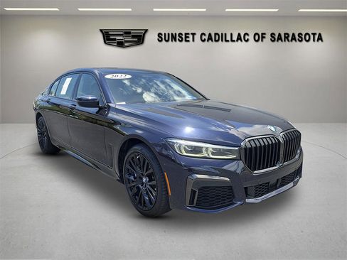 Used 2022 BMW 750i xDrive w/ Luxury Rear Seating Package AWD/4WD image 1