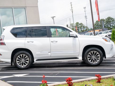 Used 2018 Lexus GX 460 Luxury AWD/4WD image 10
