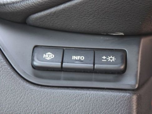 Used 2019 Cadillac Escalade ESV Luxury RWD image 40