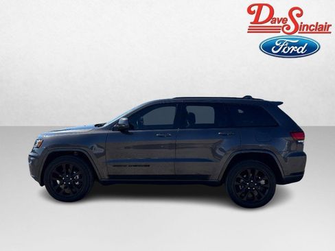 Used 2020 Jeep Grand Cherokee Altitude image 10