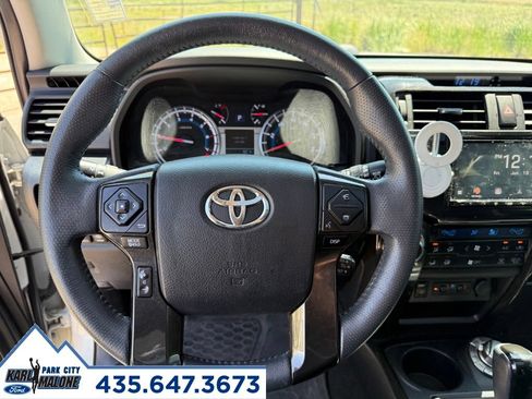Used 2019 Toyota 4Runner Limited AWD/4WD image 17