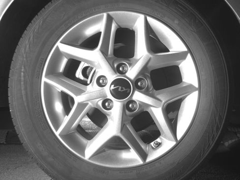 Used 2025 Kia Soul LX w/ LX Technology Package FWD image 22