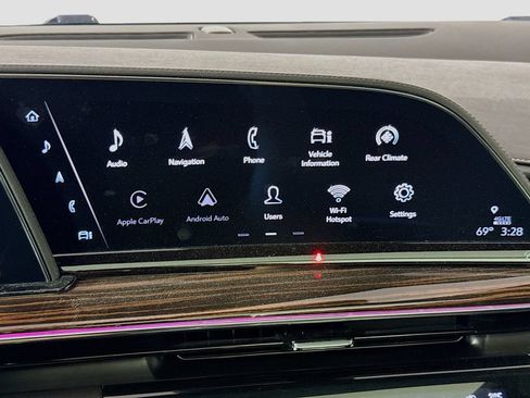 Used 2022 Cadillac Escalade ESV Premium Luxury w/ LPO, Radiant Package AWD/4WD image 14