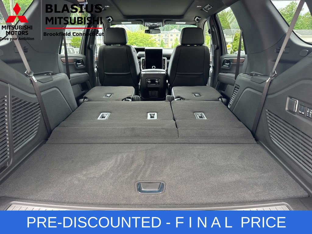 Used 2026 GMC Yukon Denali w/ Sun & Power Step Package AWD/4WD image 11