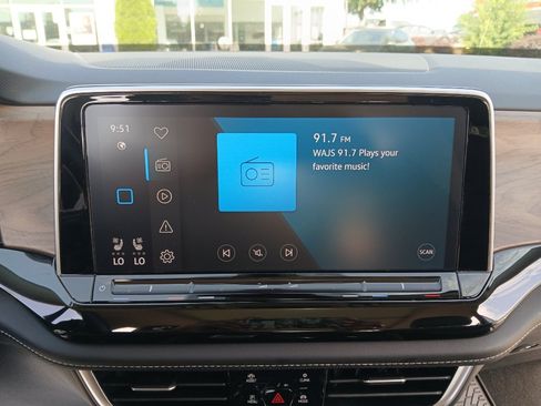 Used 2025 Volkswagen Atlas SE w/ Panoramic Sunroof Package FWD image 15