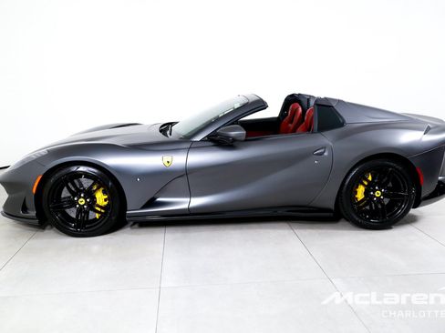 Used 2021 Ferrari 812 GTS RWD image 6