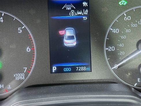 Used 2024 Toyota Corolla LE w/ LE Convenience Package image 12