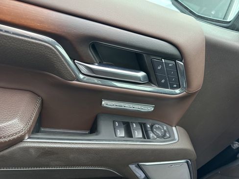 Used 2024 GMC Sierra 1500 Denali w/ Technology Package image 17