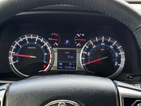 Used 2019 Toyota 4Runner SR5 Premium RWD image 25