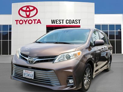 Used 2018 Toyota Sienna XLE w/ XLE Navigation Package