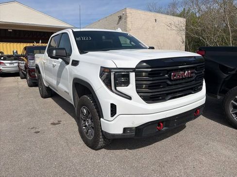 Used 2025 GMC Sierra 1500 AT4 image 1