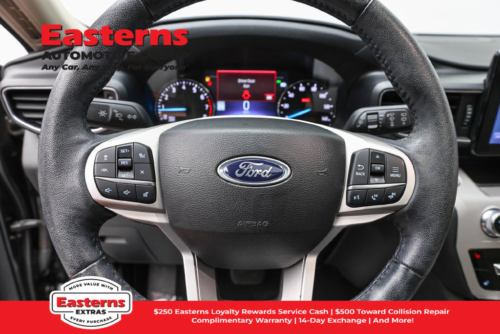 Used 2023 Ford Explorer XLT w/ Equipment Group 202A AWD/4WD image 11