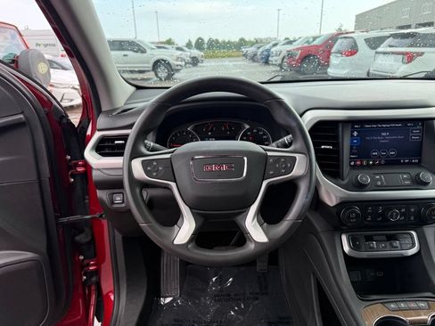 Used 2021 GMC Acadia SLE w/ Driver Convenience Package FWD image 15