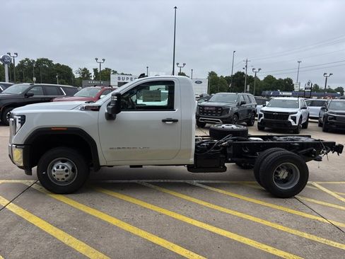 New 2026 GMC Sierra 3500 Pro w/ Convenience Package AWD/4WD image 6