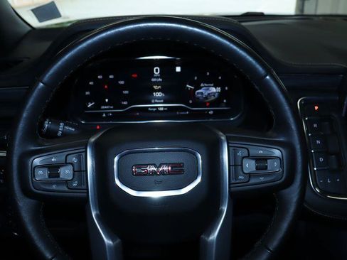 Used 2022 GMC Yukon SLT w/ SLT Luxury Package AWD/4WD image 18