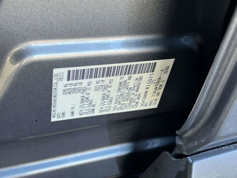 Used 2021 Nissan Rogue SV image 19