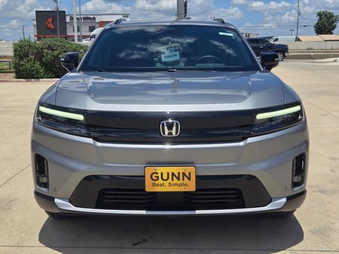 Used 2025 Honda Prologue Touring image 2