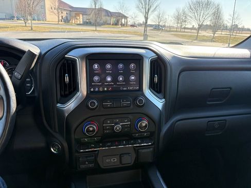 Used 2020 Chevrolet Silverado 1500 RST image 27