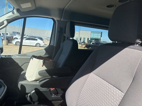 Used 2024 Ford Transit 350 XLT image 9