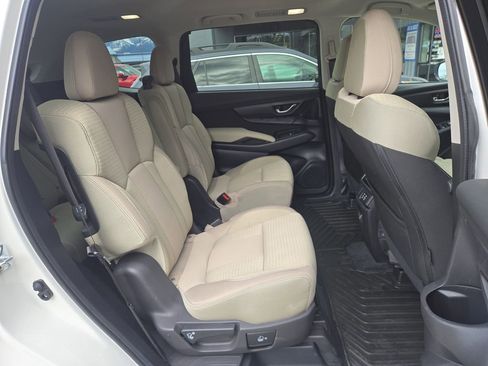 Used 2025 Subaru Ascent Premium w/ Premium Package image 17