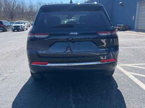 Used 2023 Jeep Grand Cherokee Laredo w/ Trailer Tow Prep Group (B) image 5
