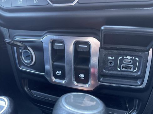 Used 2023 Jeep Wrangler Sport AWD/4WD image 29