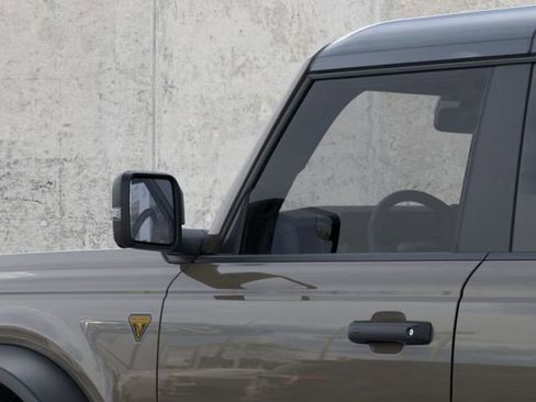 New 2025 Ford Bronco Badlands image 16