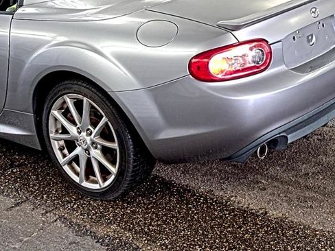 Used 2011 MAZDA MX-5 Miata Grand Touring w/ Premium Pkg RWD image 14
