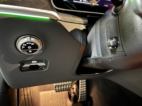 Certified 2025 Mercedes-Benz GLC 300 4MATIC image 23