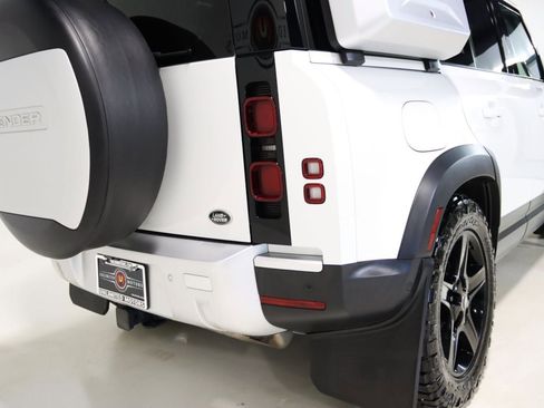 Used 2020 Land Rover Defender 110 SE AWD/4WD image 9