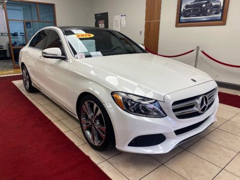 Used 2018 Mercedes-Benz C 300 Sedan w/ Multimedia Package image 7