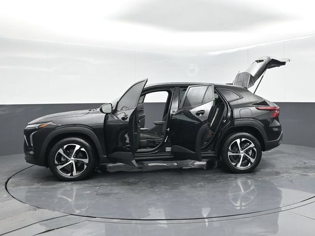 Used 2024 Chevrolet Trax RS w/ Driver Confidence Package FWD image 60