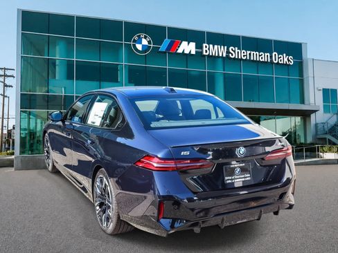 New 2026 BMW i5 M60 AWD/4WD image 6