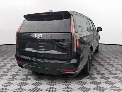 Used 2021 Cadillac Escalade ESV Sport w/ Driver Assist Tech Package RWD image 4