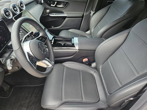 Certified 2026 Mercedes-Benz GLC 300 image 5