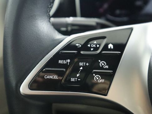 Certified 2022 Mercedes-Benz C 300 4MATIC Sedan image 11