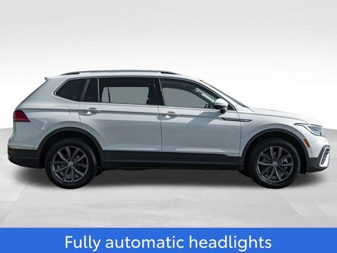 Used 2023 Volkswagen Tiguan SE FWD image 8